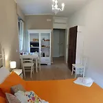 Bed & Breakfast Gli Oleandri 3*