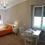 Bed & Breakfast Gli Oleandri 3*