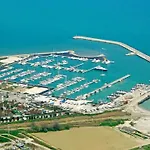 Bed & Breakfast Gli Oleandri 3*